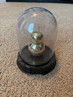 Funko Star Wars Gold BB-8 Dome Display